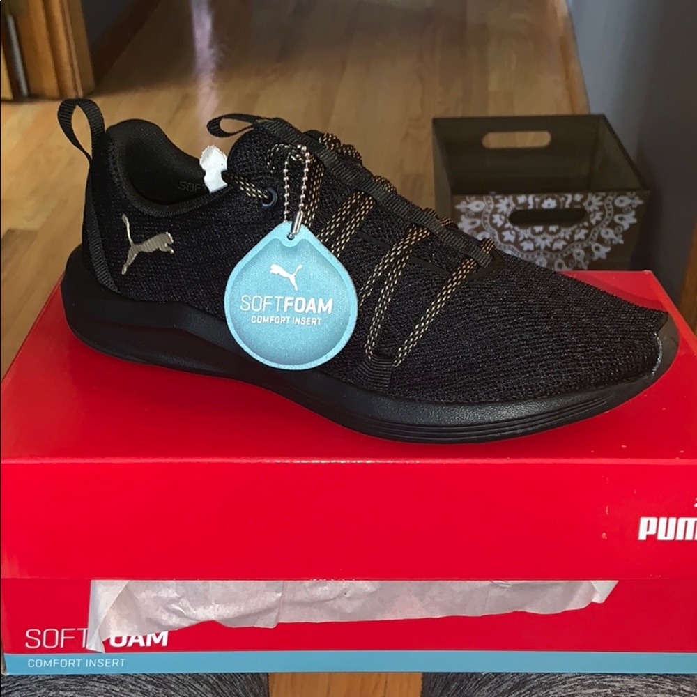 Running sneakers